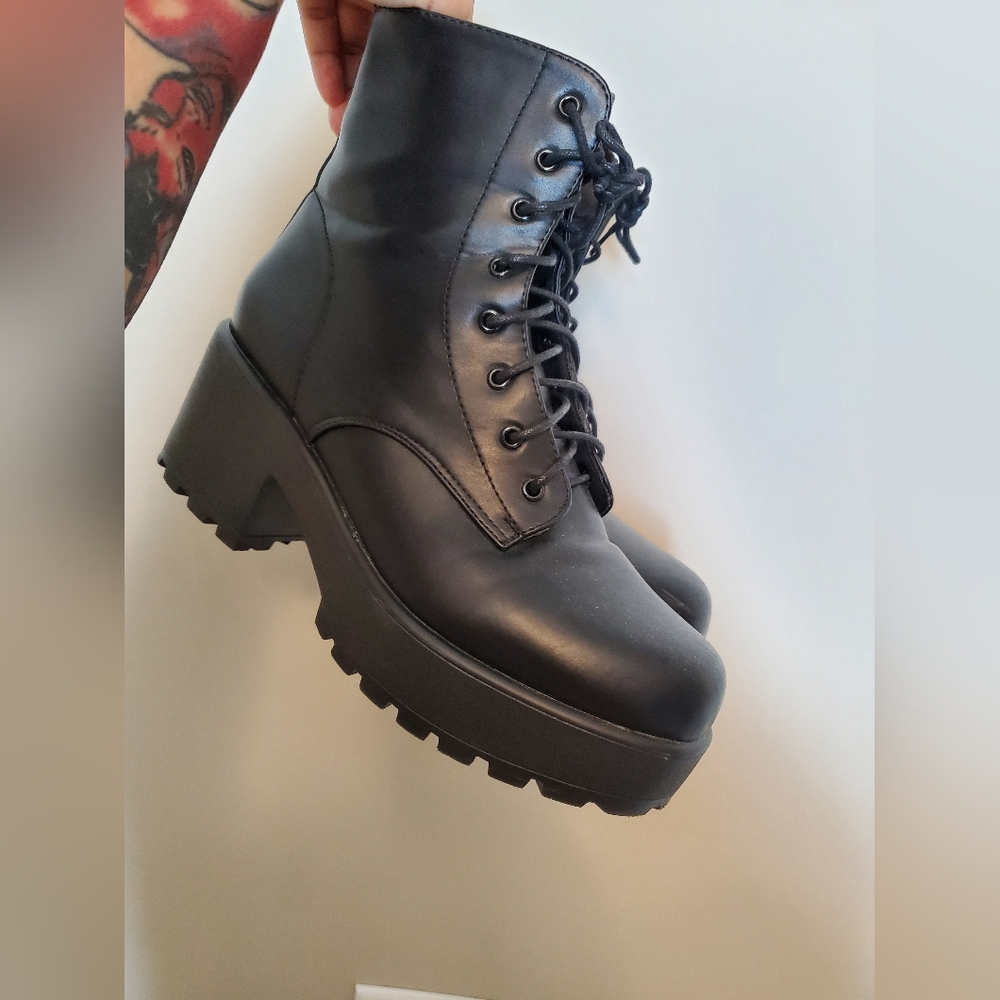 Koifootwear laceup boots